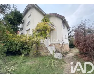 House at Taverny (95150)