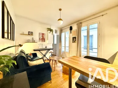 Apartment in Paris (75017)