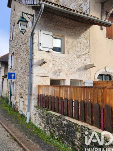 Maison de village à Ceyzérieu (01350)