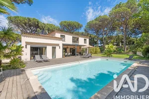 House at Gassin (83580)