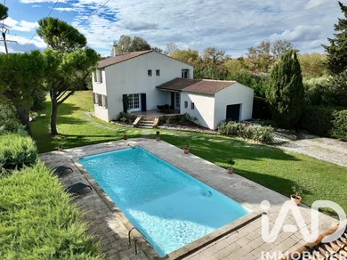 Maison traditionnelle à Jonquerettes (84450)