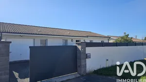 House at Val de Virvée (33240)