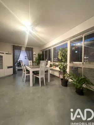 Apartment at Les Ulis (91940)