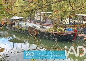 Barge in Poissy (78300)