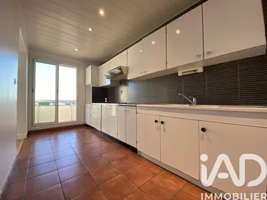 Apartment in Mérignac (33700)