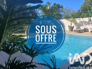 House at Saint-Pierre (97410)