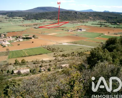 Land at Saint-Julien (83560)