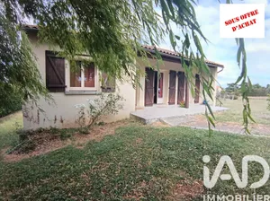 House at Saint-Léger-de-Montbrun (79100)