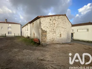 Maison traditionnelle à Mervent (85200)