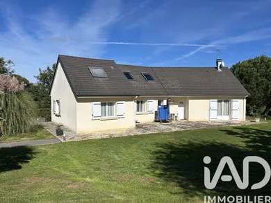 Maison à Saint-Clément (19700)