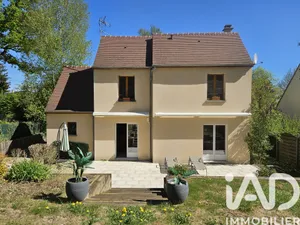 Maison traditionnelle à Adainville (78113)