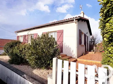 Maison de ville à La Châtaigneraie (85120)