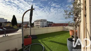 Apartment at Fresnes (94260)