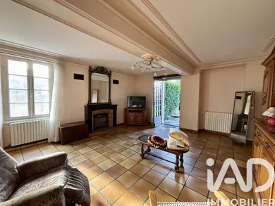 House in VAL EN VIGNES (79290)