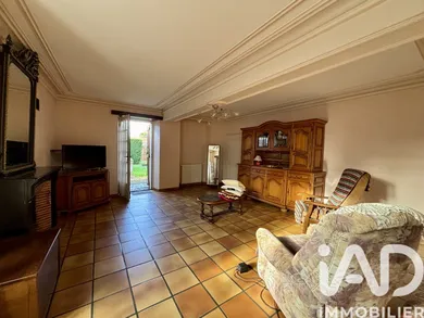 House in VAL EN VIGNES (79290)