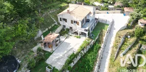 House at Carros (06510)