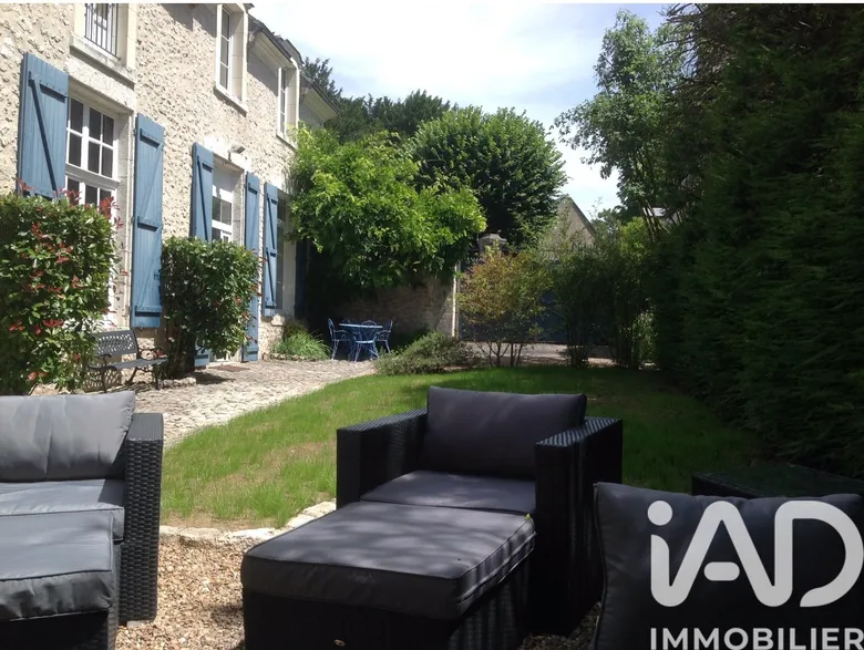 Maison 10 pièces 313 m² · à Mer · 313 m² · 349 000 €