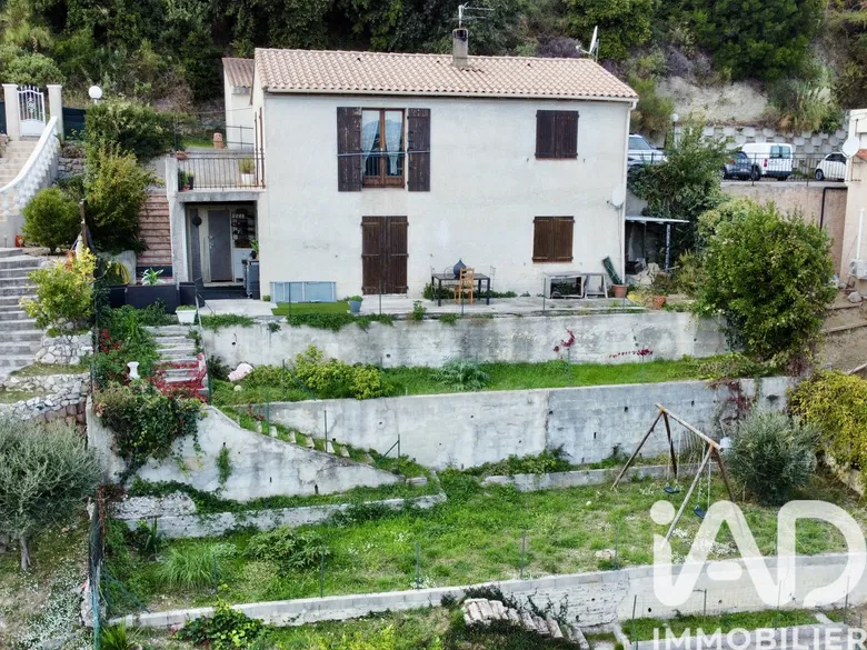 Maison 4 pièces 96 m² · à Saint-Laurent-du-Var · 96 m² · 460 000 €