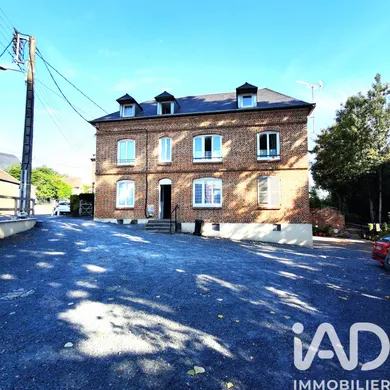 Building in Lisieux (14100)