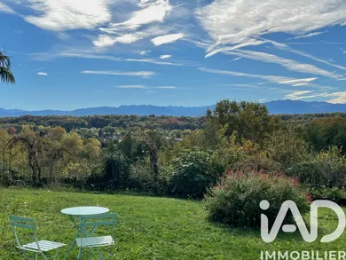 House in Idron (64320)