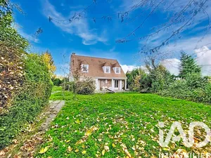 Traditional house at Les Clayes-sous-Bois (78340)