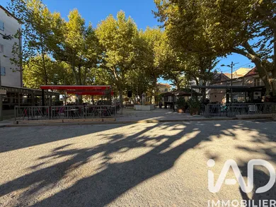 Apartment in La Crau (83260)