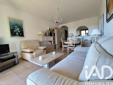 Apartment in Bormes-les-Mimosas (83230)