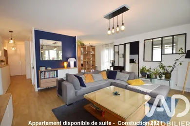 Apartment in Chevilly-Larue (94550)