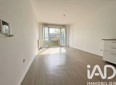 Apartment in Crécy-la-Chapelle (77580)