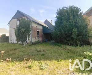 Traditional house at Nampcelles-la-Cour (02140)