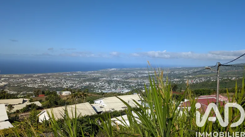 Terrain à bâtir à Saint-Denis (97490) · 107 000 €