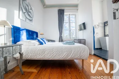 Château à Villenave-de-Rions (33550)