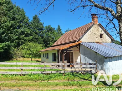 Maison à Freix-Anglards (15310)