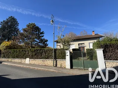 Maison d'architecte à Limas (69400)