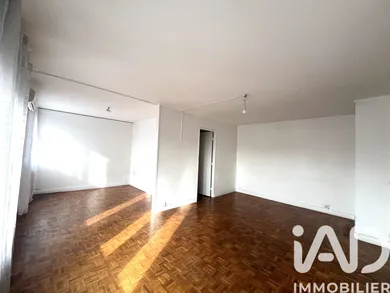 Apartment in Épinay-sur-Seine (93800)