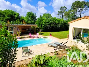 Traditional house in Monpazier (24540)