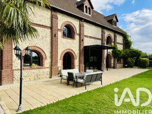 Mansion at Hénouville (76840)