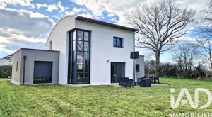 Pavillon à Changé (53810)