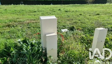 Terrain à bâtir à Lamothe-Montravel (24230)