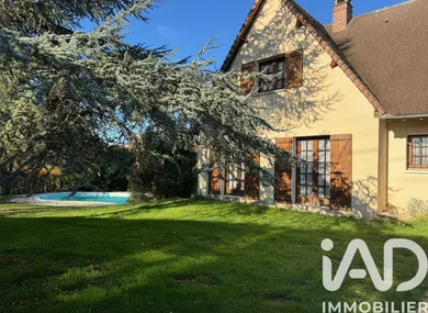 Traditional house in Cerisiers (89320)