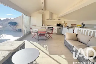 Apartment in Bandol (83150)