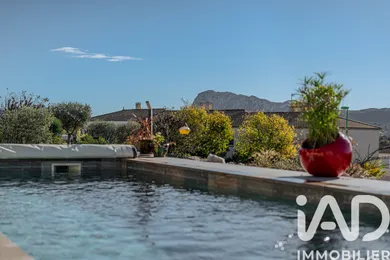 Maison d'architecte à Saint Martin de Londres  (34380)