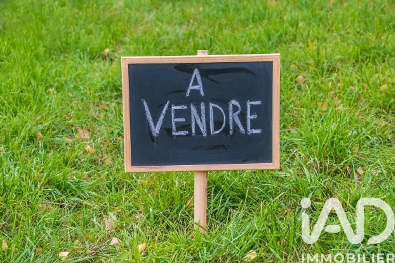 Terrain à bâtir à Coincy (02210) · 33 000 €