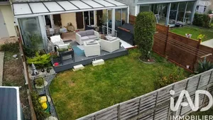 House at Saint-Ay (45130)