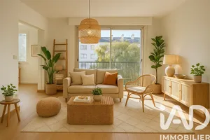 Apartment in Vannes (56000)