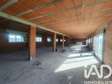 Building in Labastide-Saint-Pierre (82370)