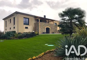 Maison d'architecte à Lentillac-Saint-Blaise (46100)