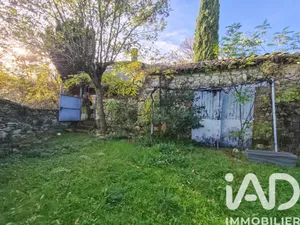 Maison de village à Saint-Laurent-de-Carnols (30200)