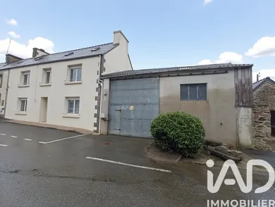 Maison de village à Lanhouarneau (29430)
