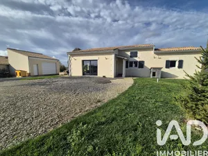 House in Saint-Ciers-Champagne (17520)